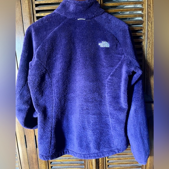 Women’s North Face fleece. Royal purple. Size medium. In great condition! - Picture 2 of 4